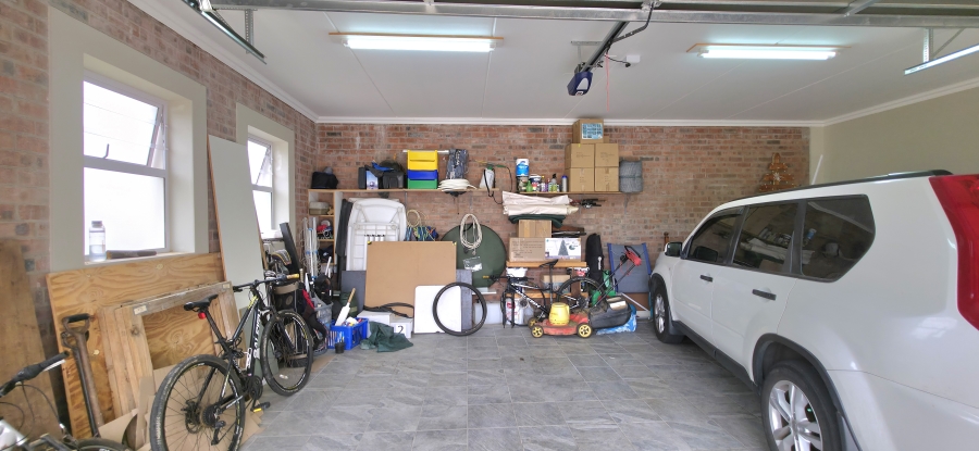 4 Bedroom Property for Sale in Monte Christo Western Cape